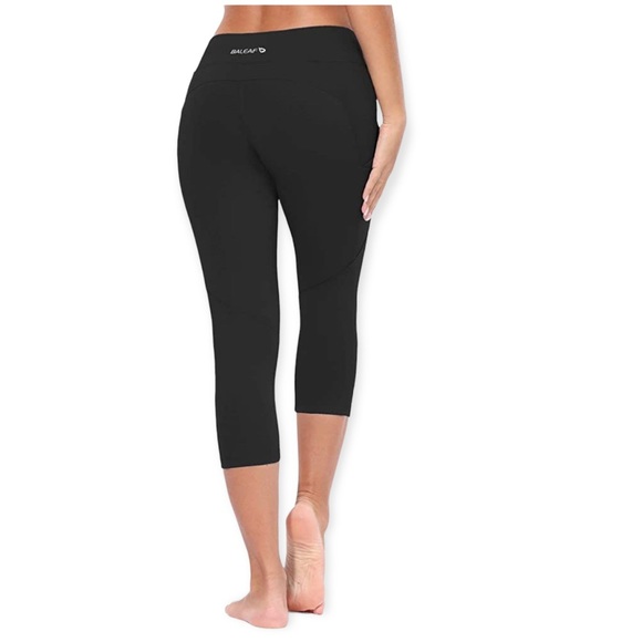 NEW BALEAF black Capri Leggings w Pockets Yoga Running Compression Pants - Picture 2 of 6